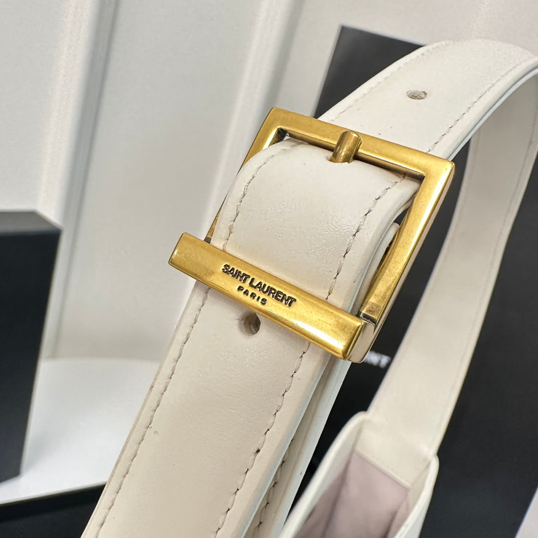 Saint Laurent Le 5 A 7 In Smooth Leather