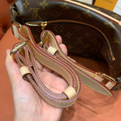 Louis Vuitton Bumbag