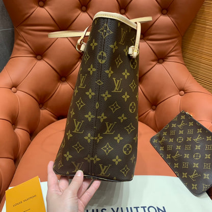 Louis Vuitton Neverfull MM Monogram/ Beige