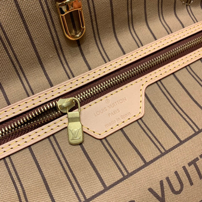 Louis Vuitton Neverfull MM Monogram/ Beige