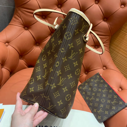 Louis Vuitton Neverfull MM Monogram/ Cerise