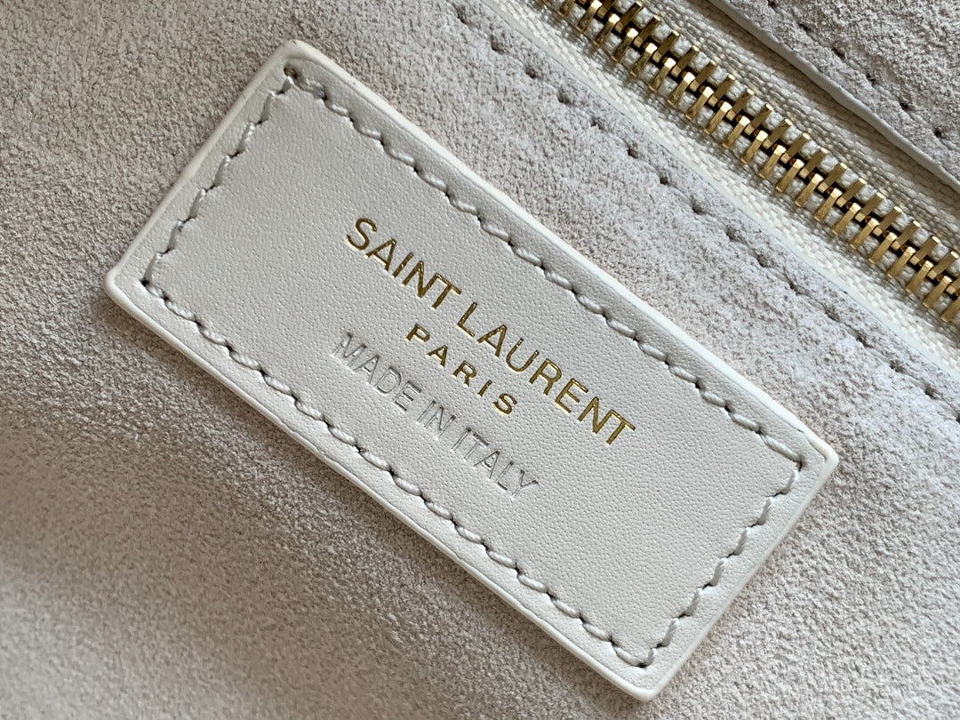 Saint Laurent Le 5 A 7 In Smooth Leather