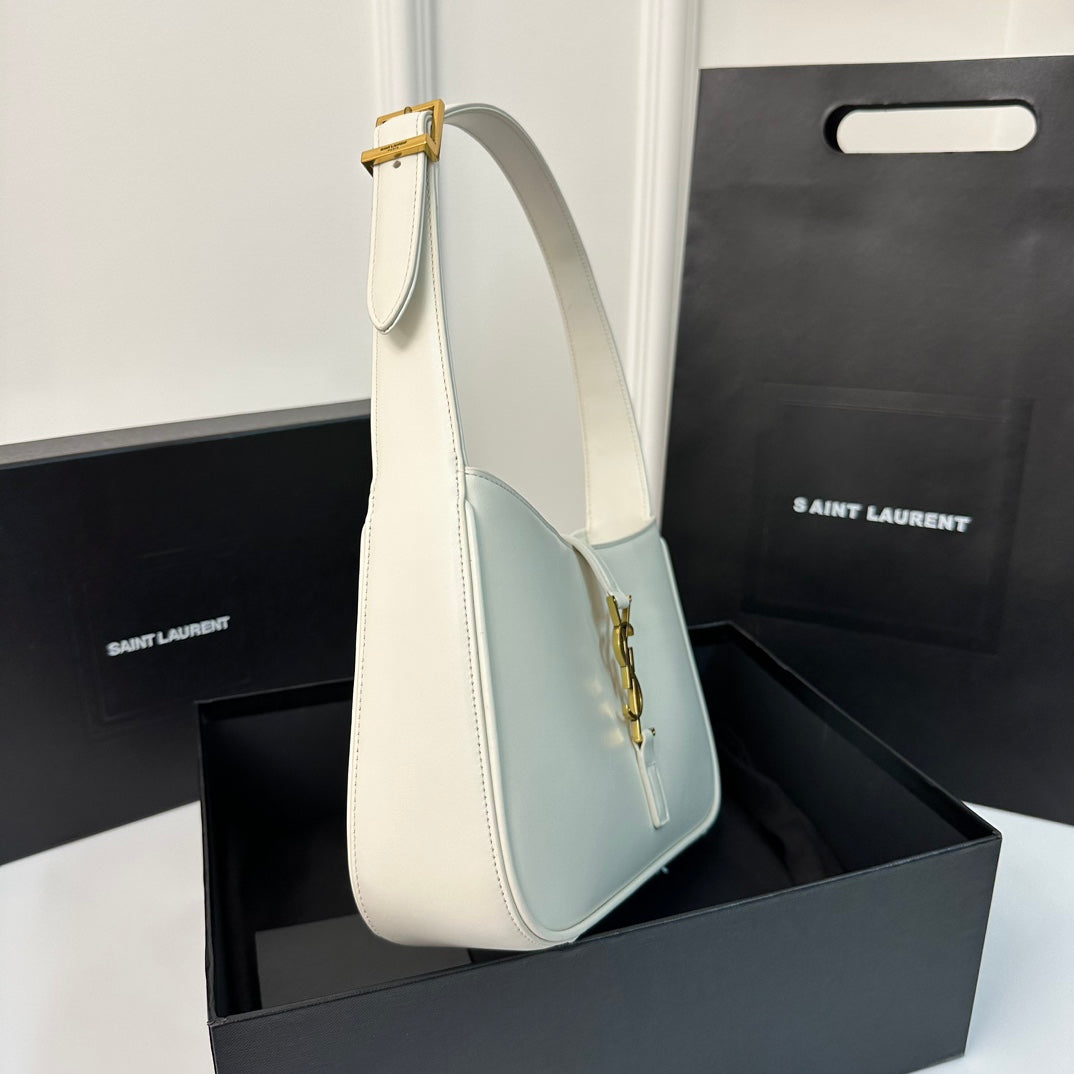 Saint Laurent Le 5 A 7 In Smooth Leather