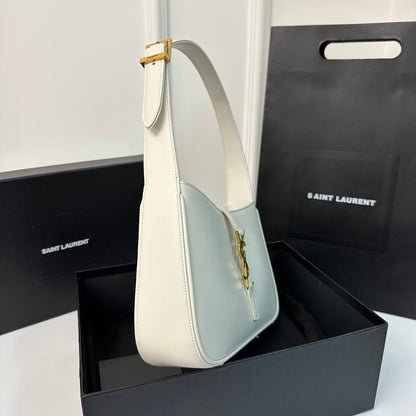 Saint Laurent Le 5 A 7 In Smooth Leather