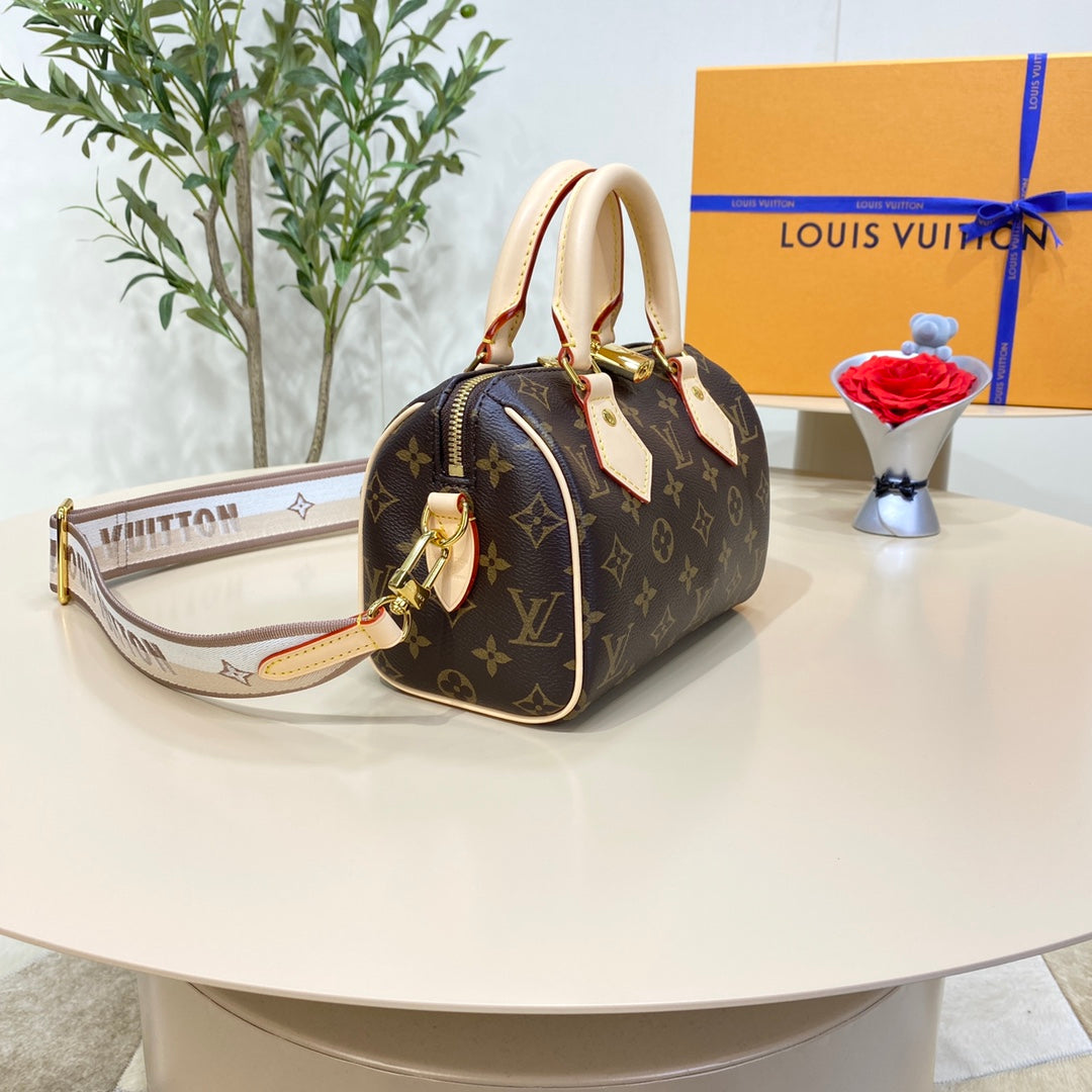Louis Vuitton Speedy Bandouliere 20 Bag