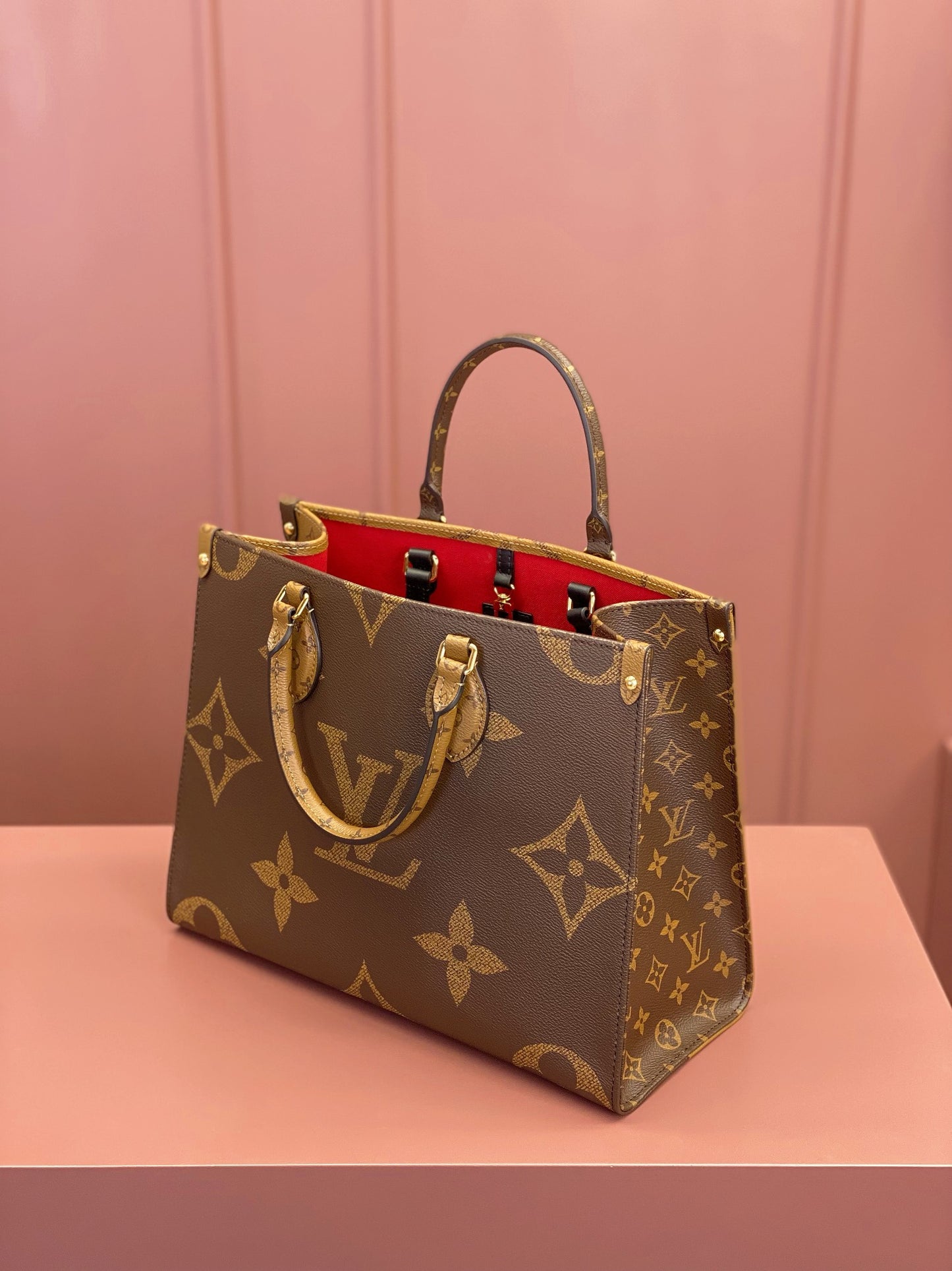 Louis Vuitton Onthego MM