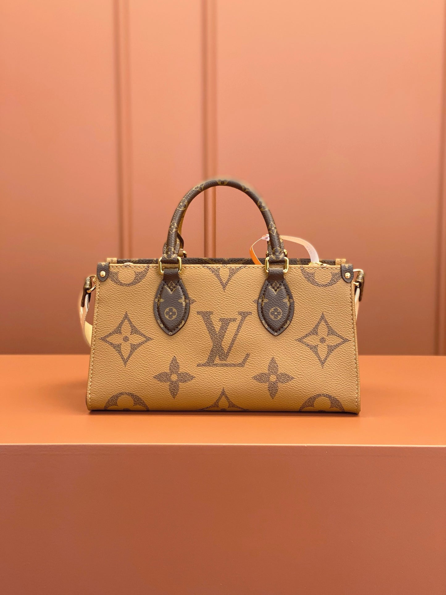 Louis Vuitton Onthego East West