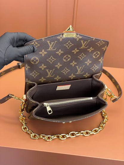 Louis Vuitton Pochette Metis East West