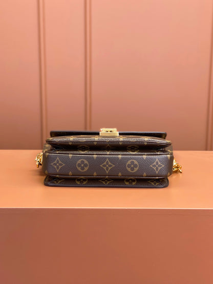 Louis Vuitton Pochette Metis East West
