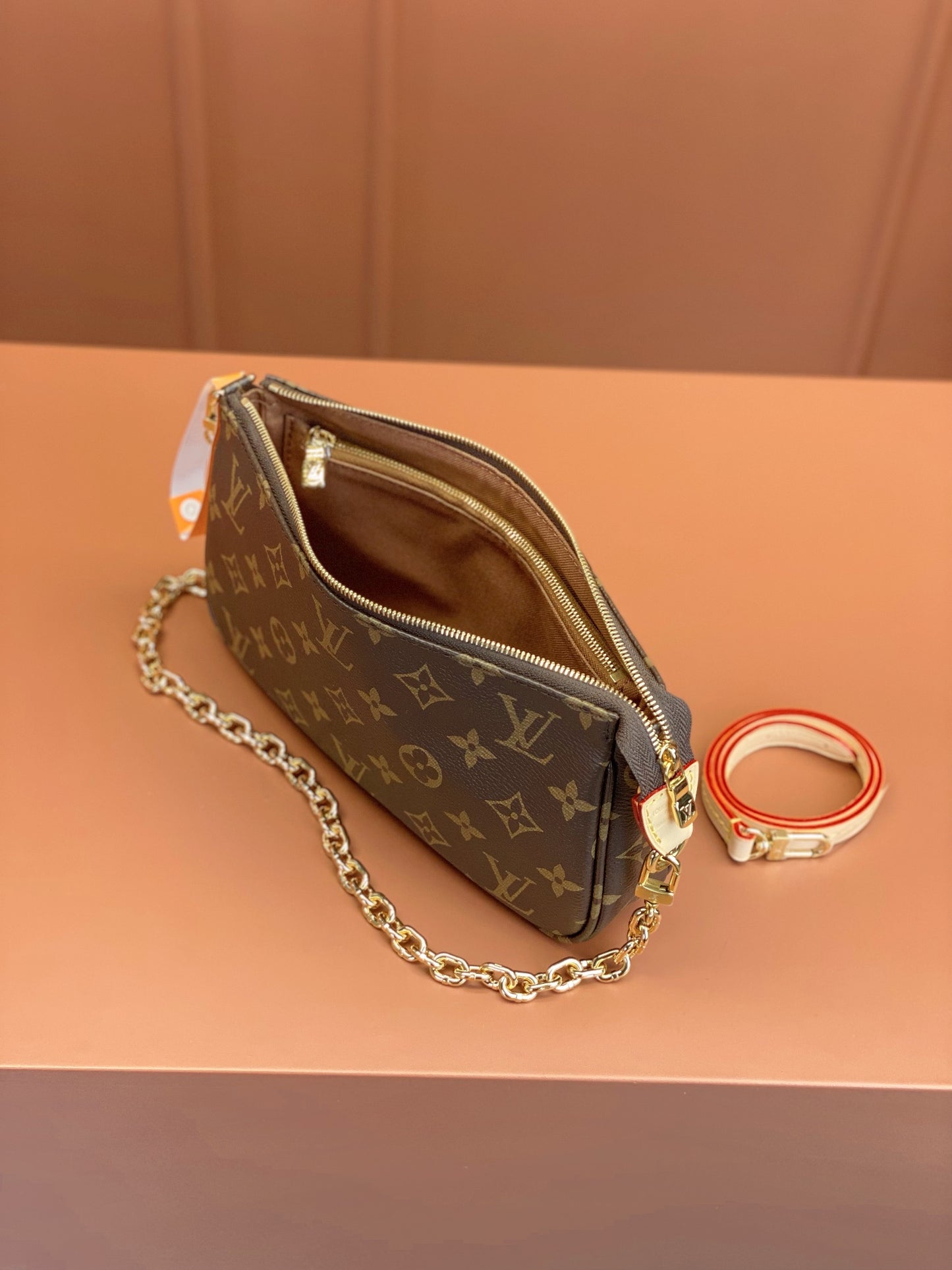 Louis Vuitton Pochette Accessoires
