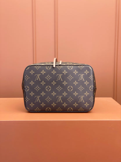 Louis Vuitton NeoNoe MM