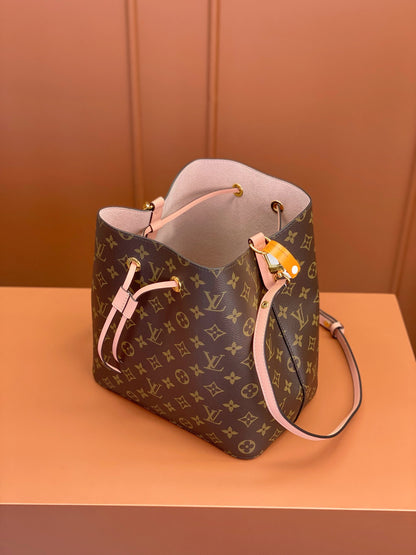 Louis Vuitton NeoNoe MM