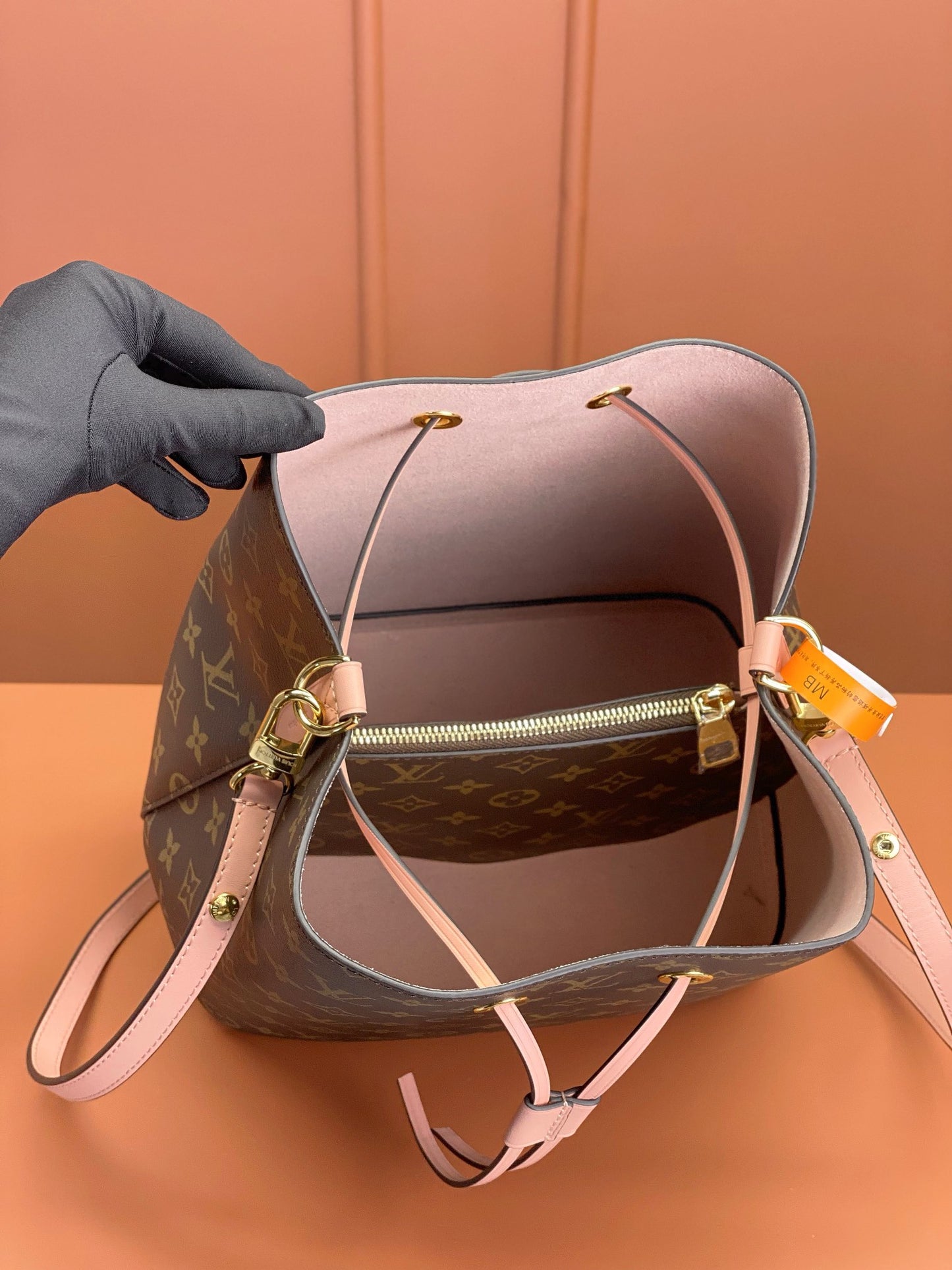 Louis Vuitton NeoNoe MM