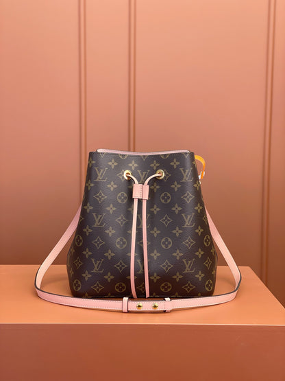 Louis Vuitton NeoNoe MM