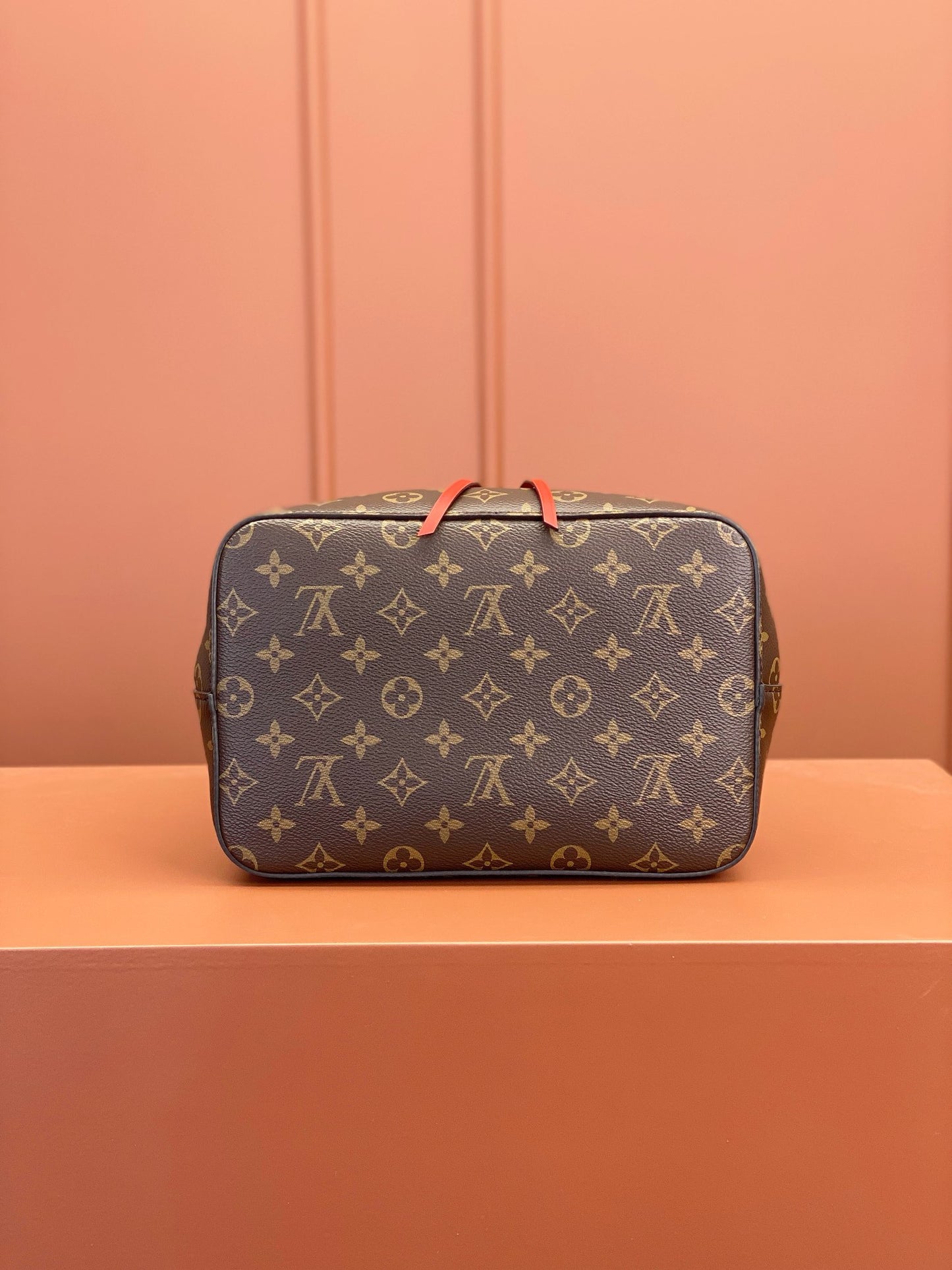 Louis Vuitton NeoNoe MM