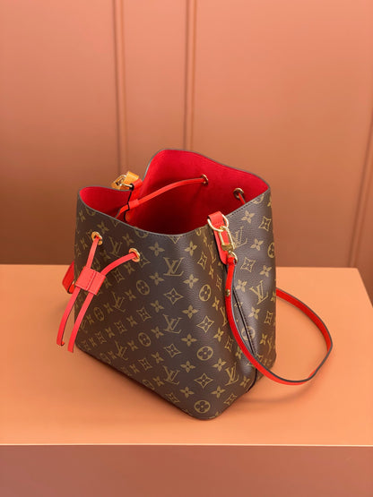 Louis Vuitton NeoNoe MM