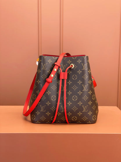 Louis Vuitton NeoNoe MM