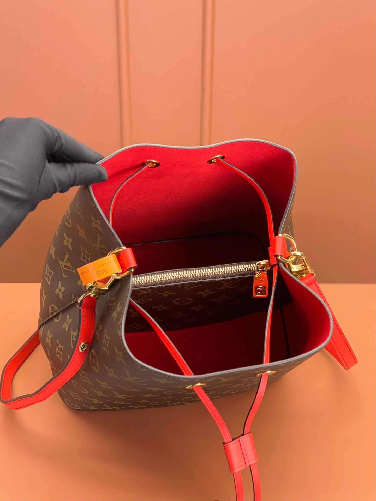 Louis Vuitton NeoNoe MM