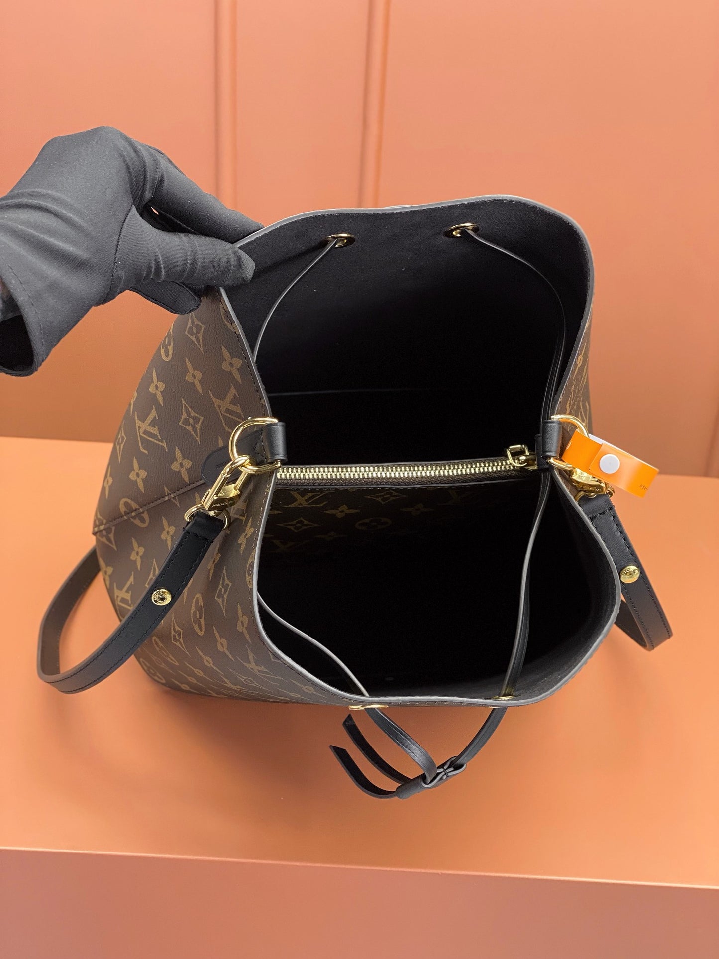 Louis Vuitton NeoNoe MM