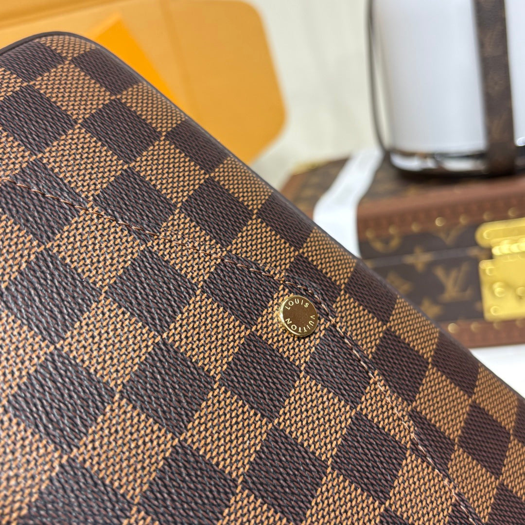 Louis Vuitton Felicie Pochette