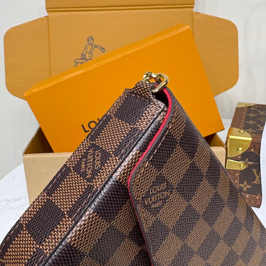 Louis Vuitton Felicie Pochette