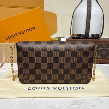 Louis Vuitton Felicie Pochette