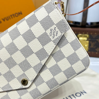 Louis Vuitton Felicie Pochette