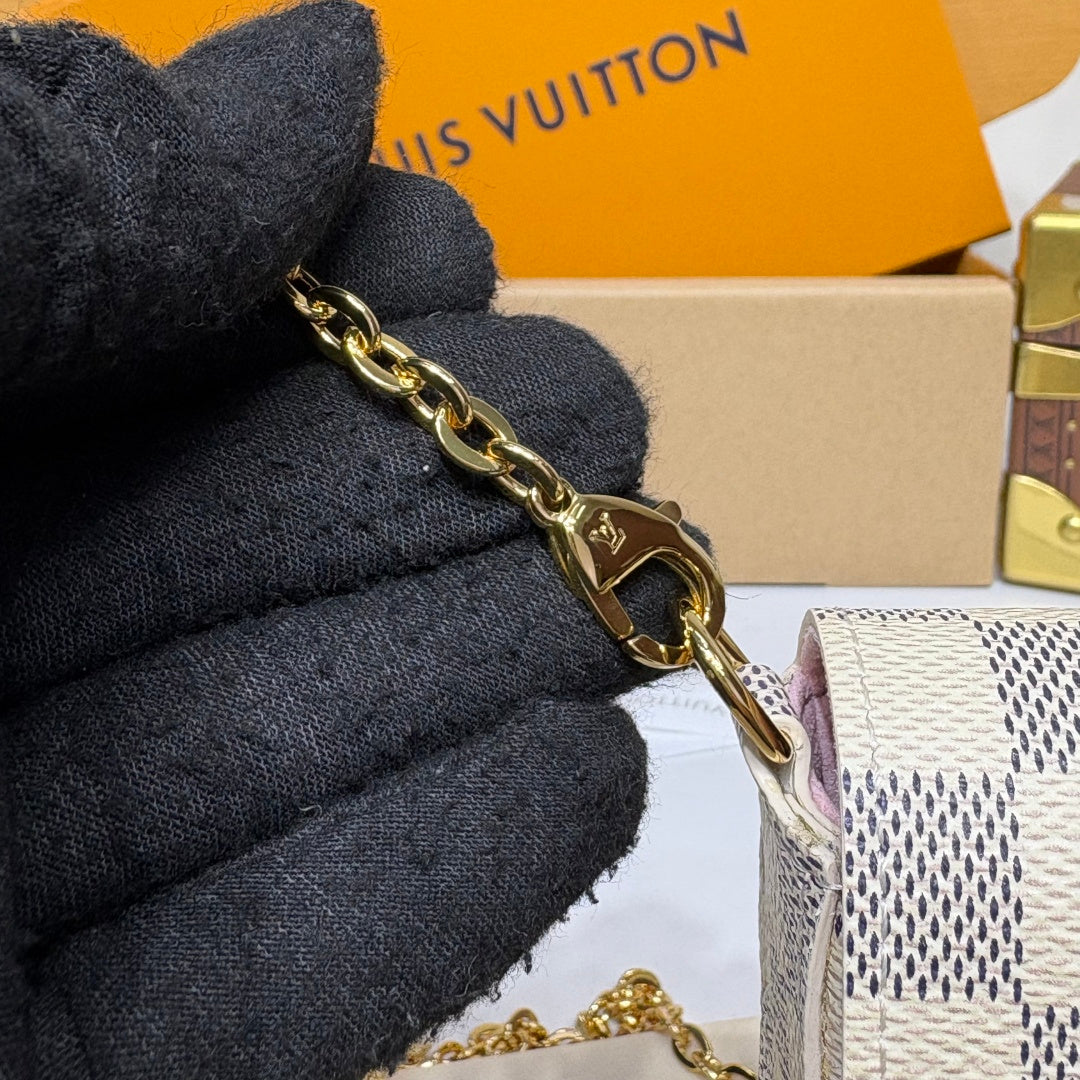 Louis Vuitton Felicie Pochette