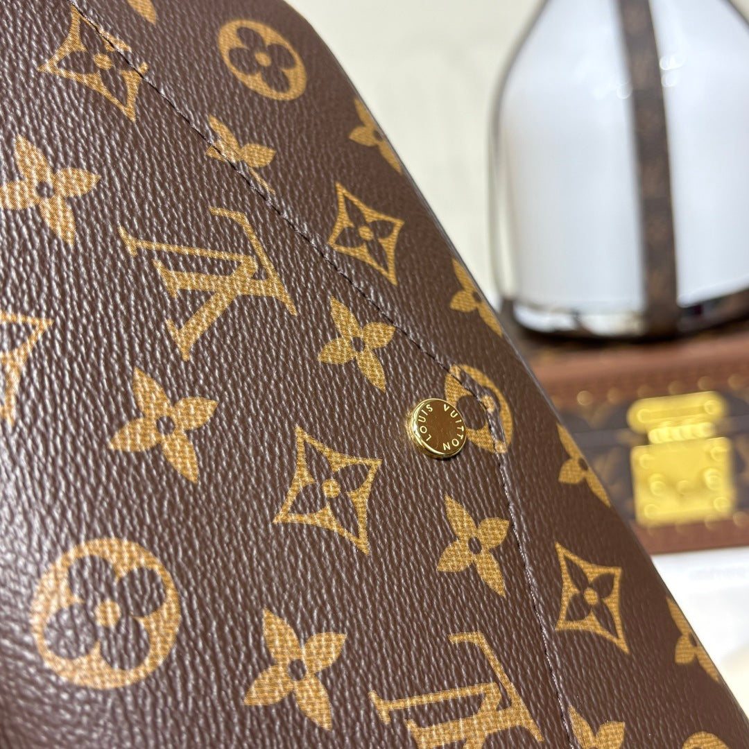 Louis Vuitton Felicie Pochette