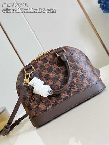 Louis Vuitton Alma BB