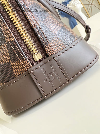 Louis Vuitton Alma BB