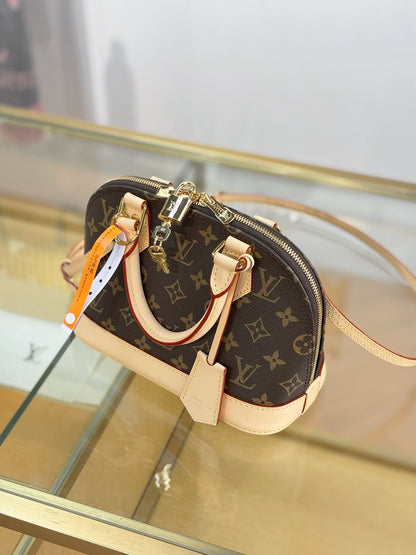Louis Vuitton Alma BB