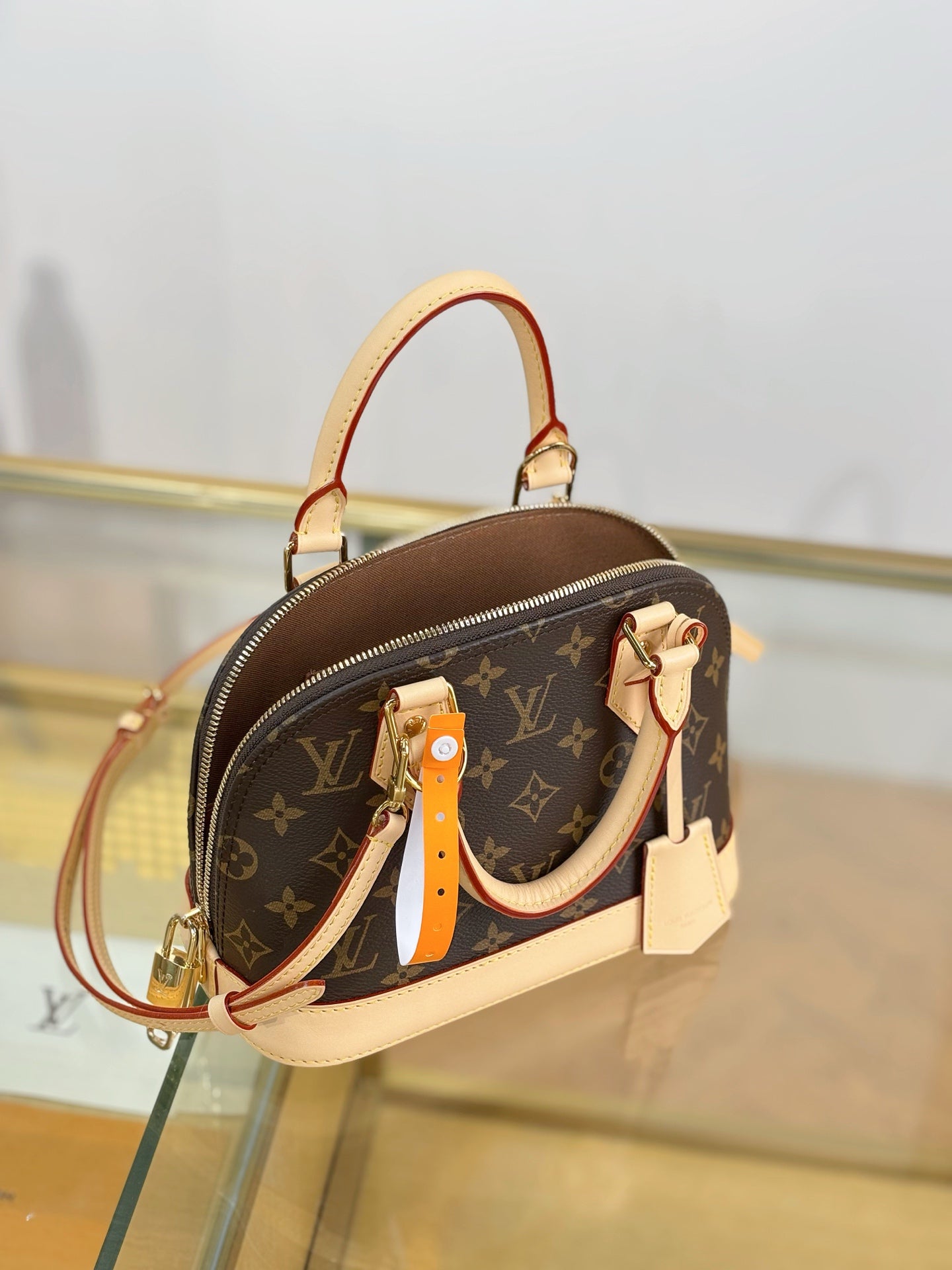 Louis Vuitton Alma BB