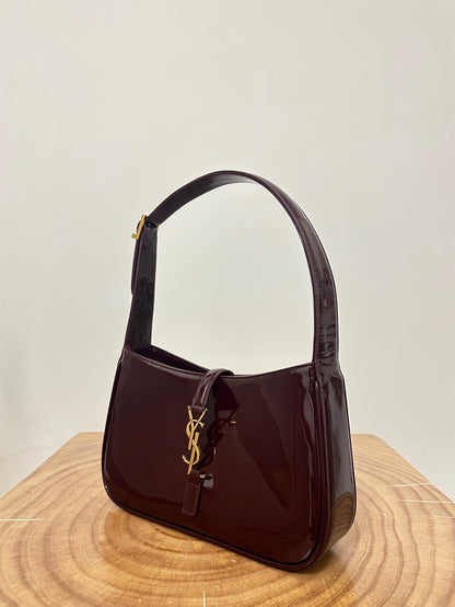 Saint Laurent Le 5 A 7 In Patent Leather