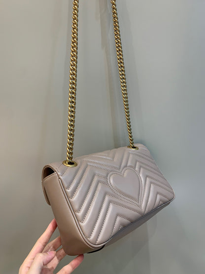 Gucci Marmont Medium Shoulder Bag