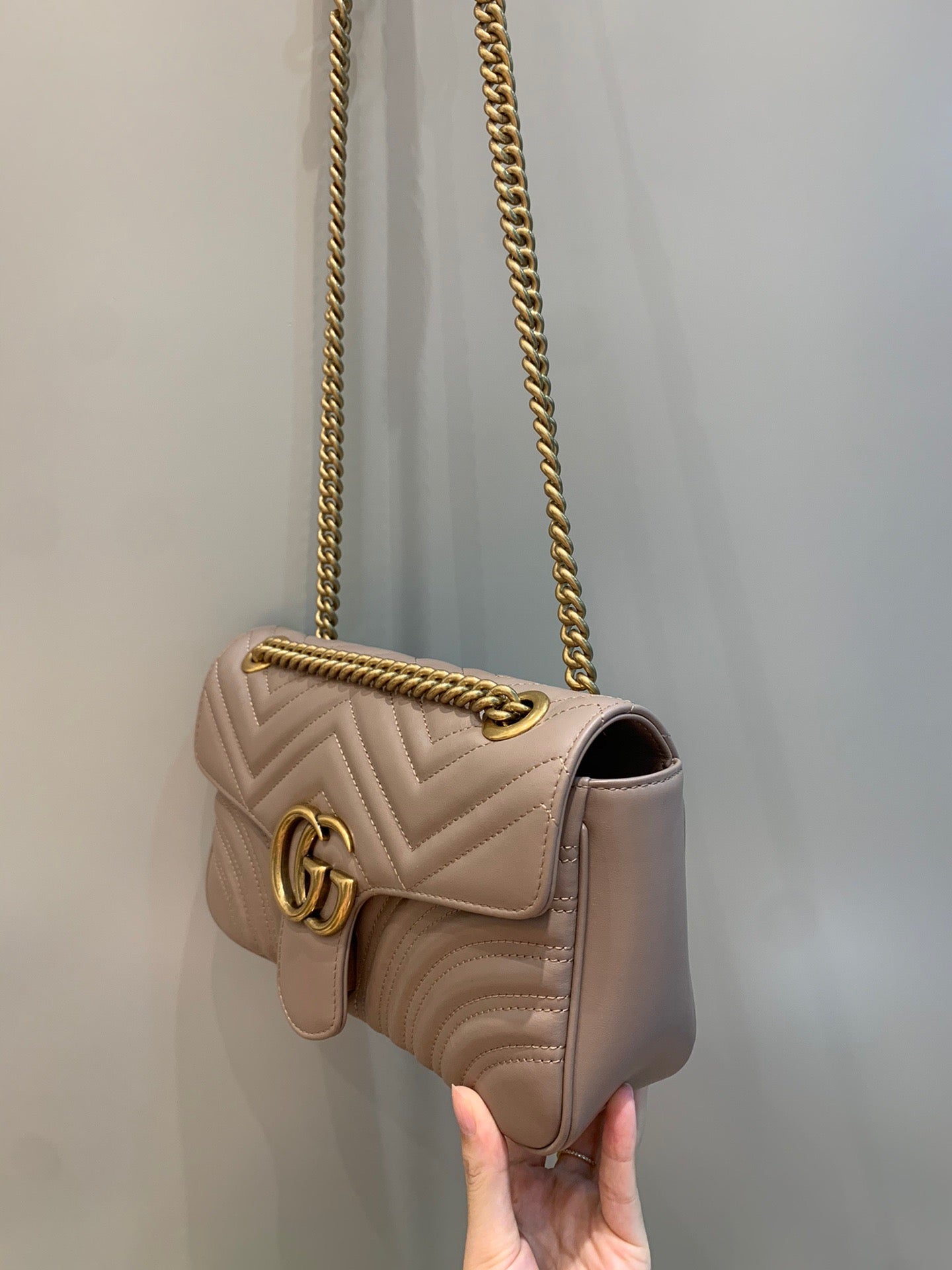 Gucci Marmont Medium Shoulder Bag