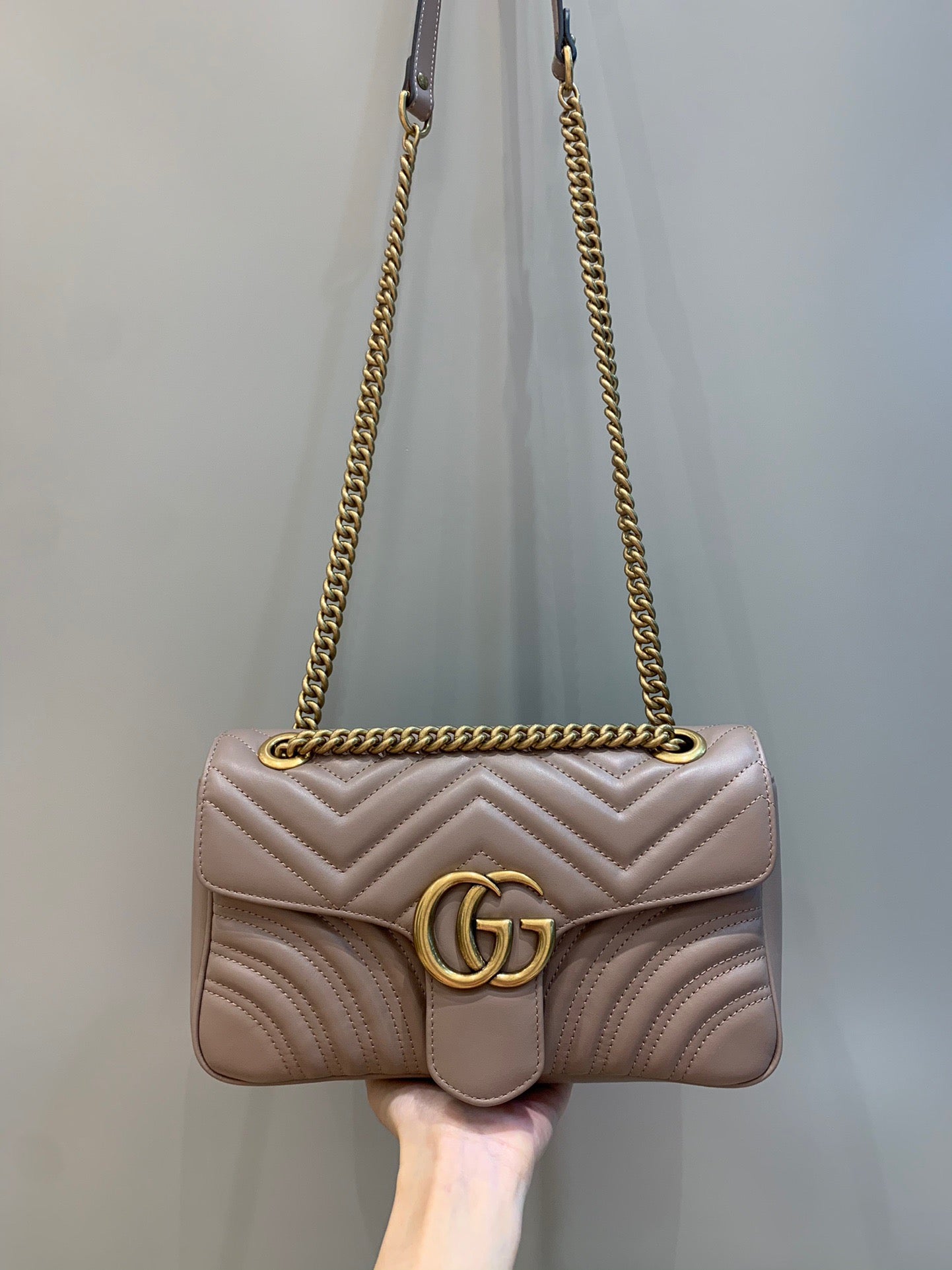 Gucci Marmont Medium Shoulder Bag