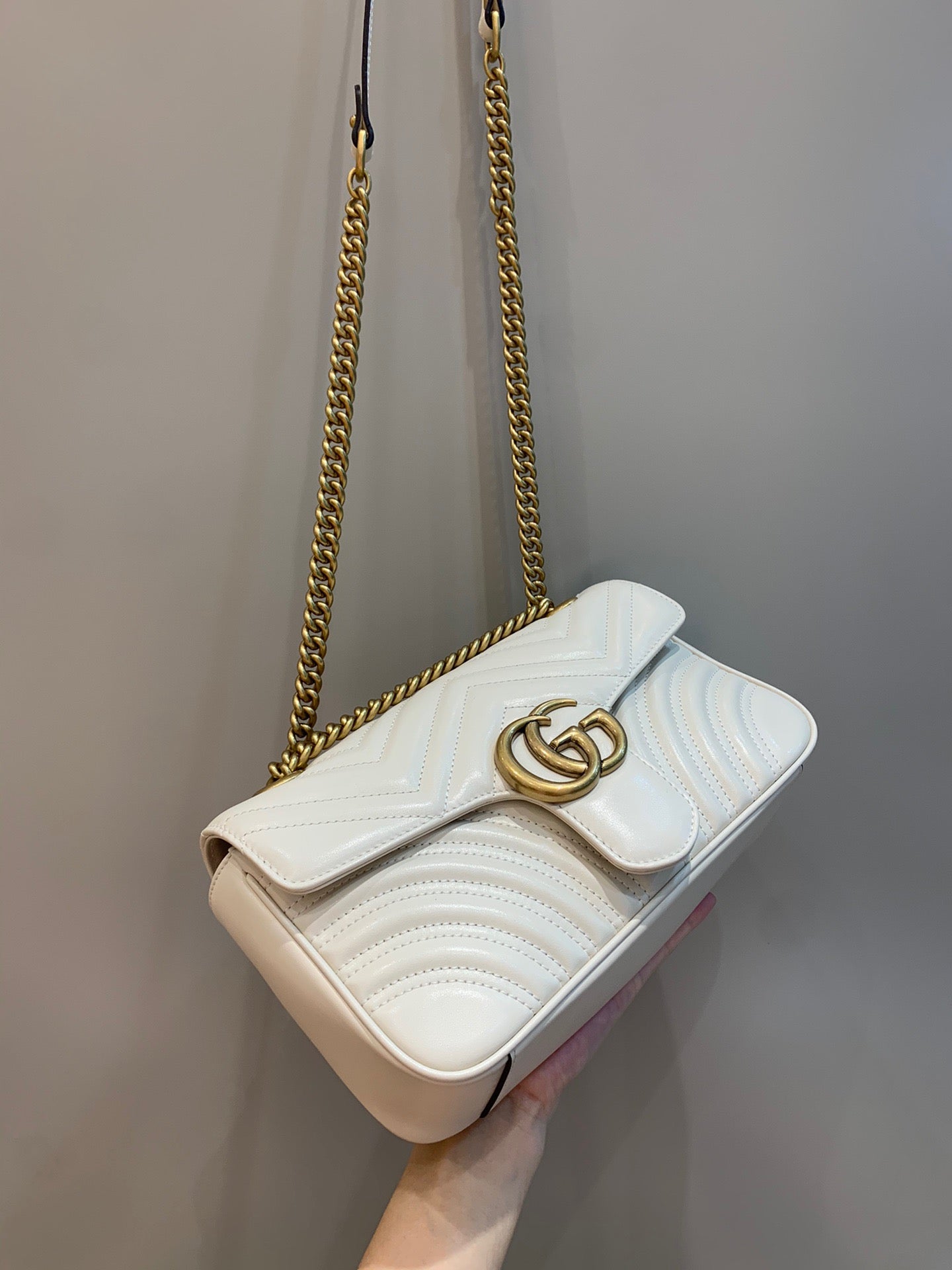 Gucci Marmont Medium Shoulder Bag