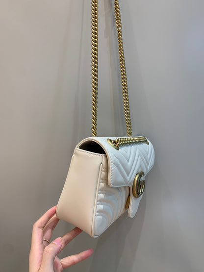 Gucci Marmont Medium Shoulder Bag