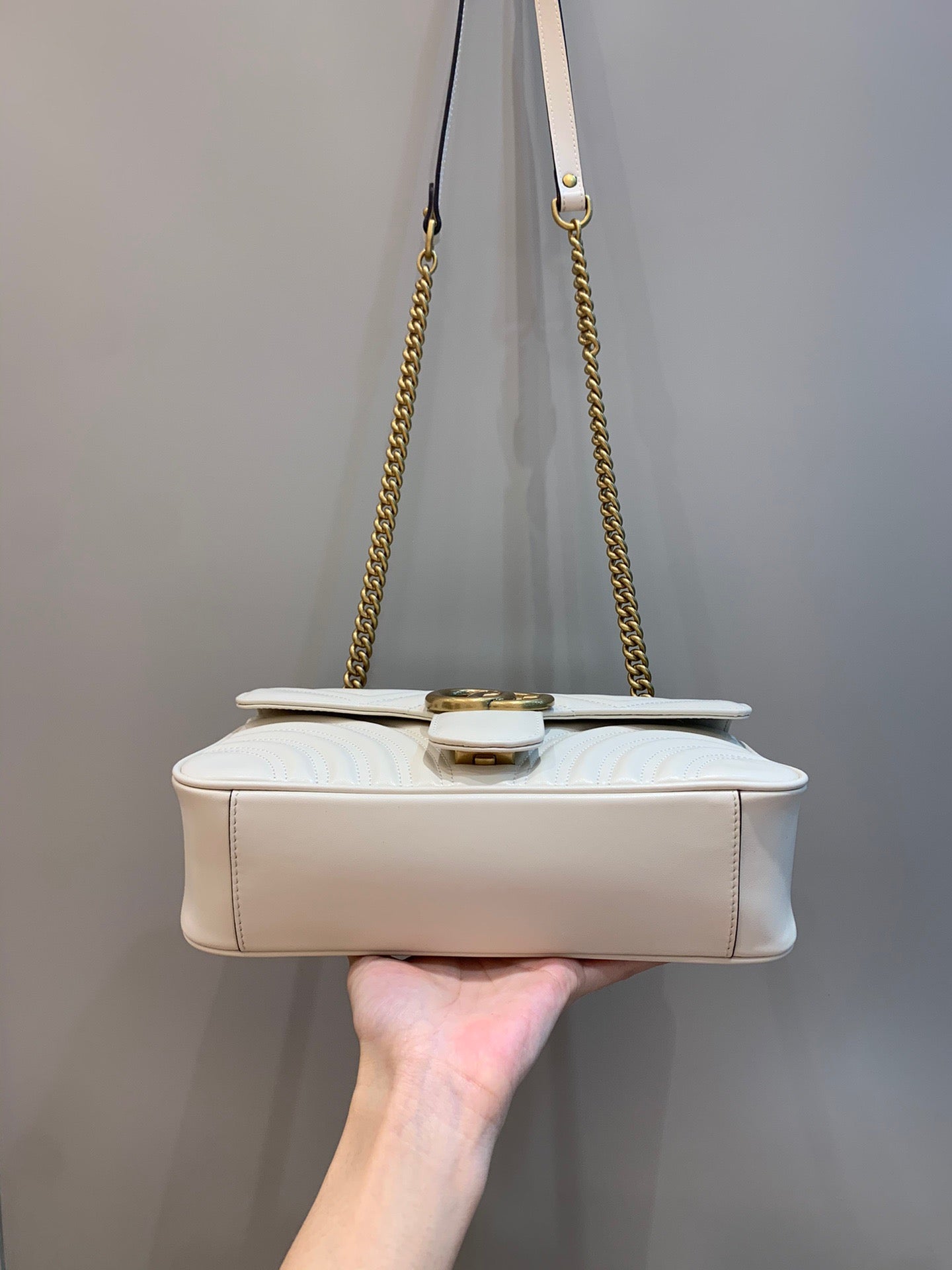 Gucci Marmont Medium Shoulder Bag