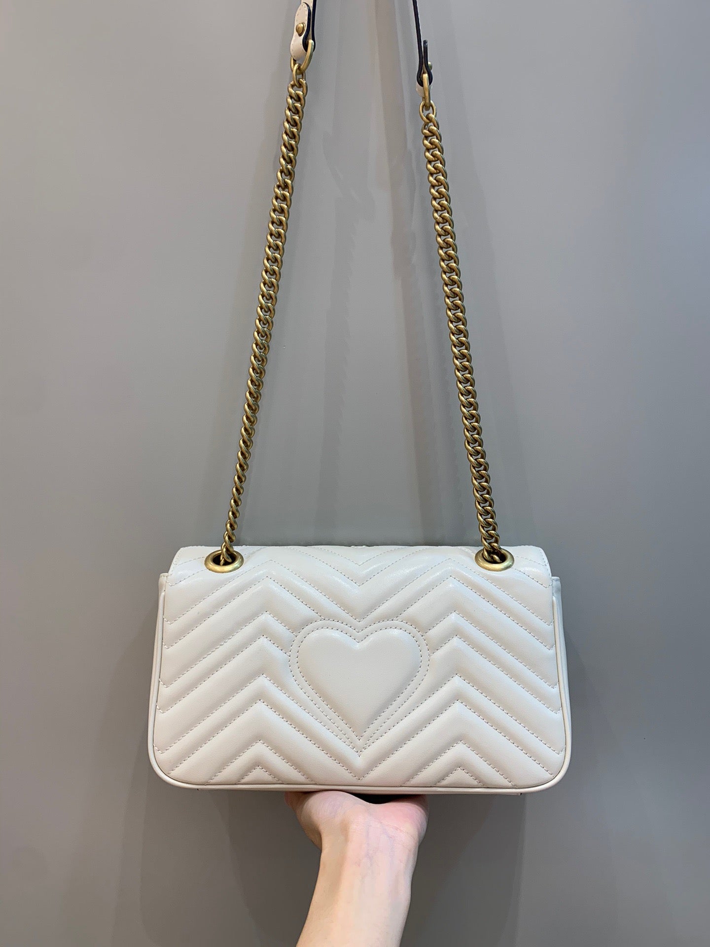 Gucci Marmont Medium Shoulder Bag