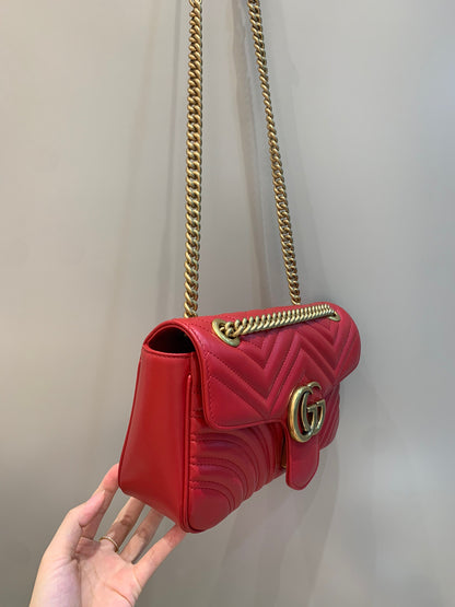 Gucci Marmont Medium Shoulder Bag