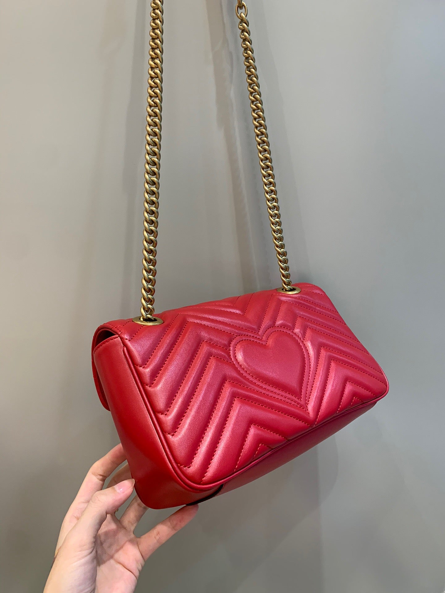 Gucci Marmont Medium Shoulder Bag