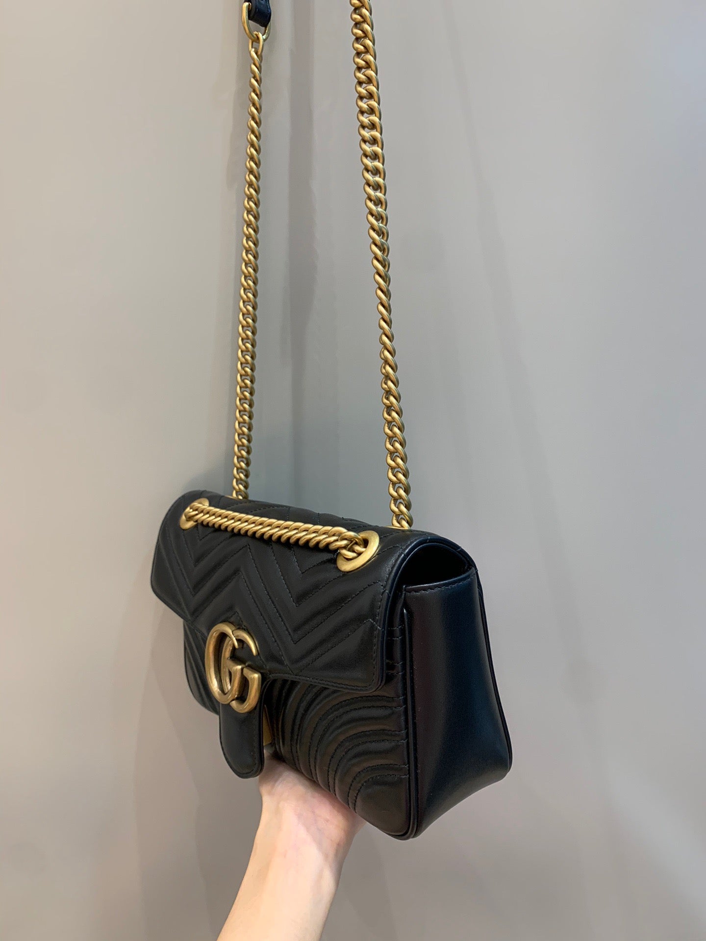 Gucci Marmont Medium Shoulder Bag