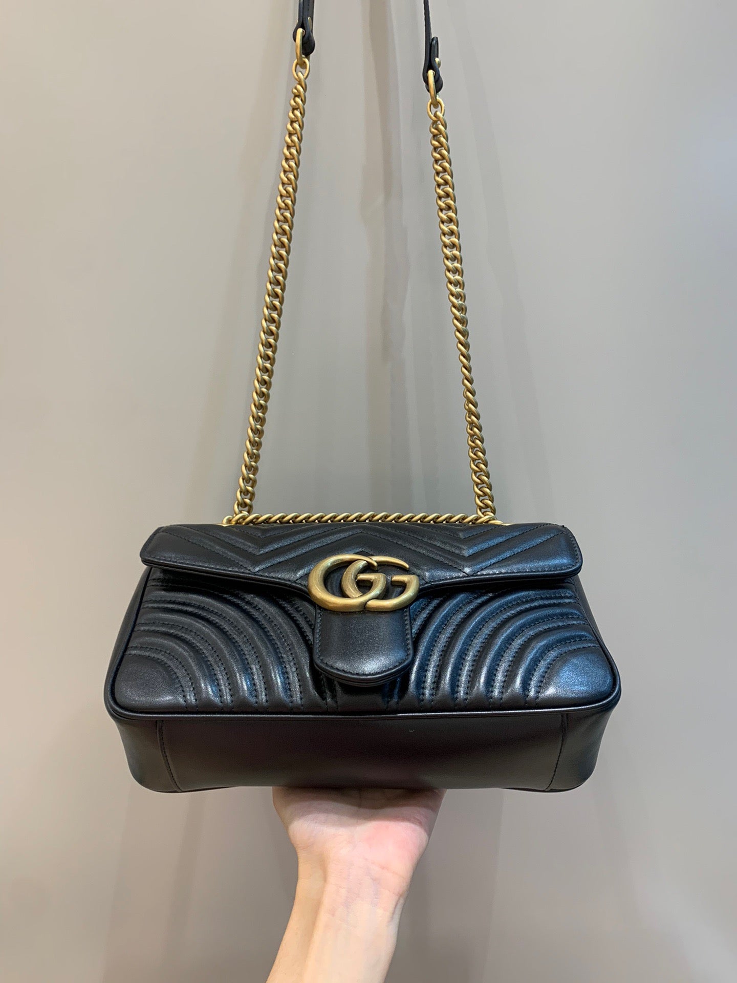 Gucci Marmont Medium Shoulder Bag