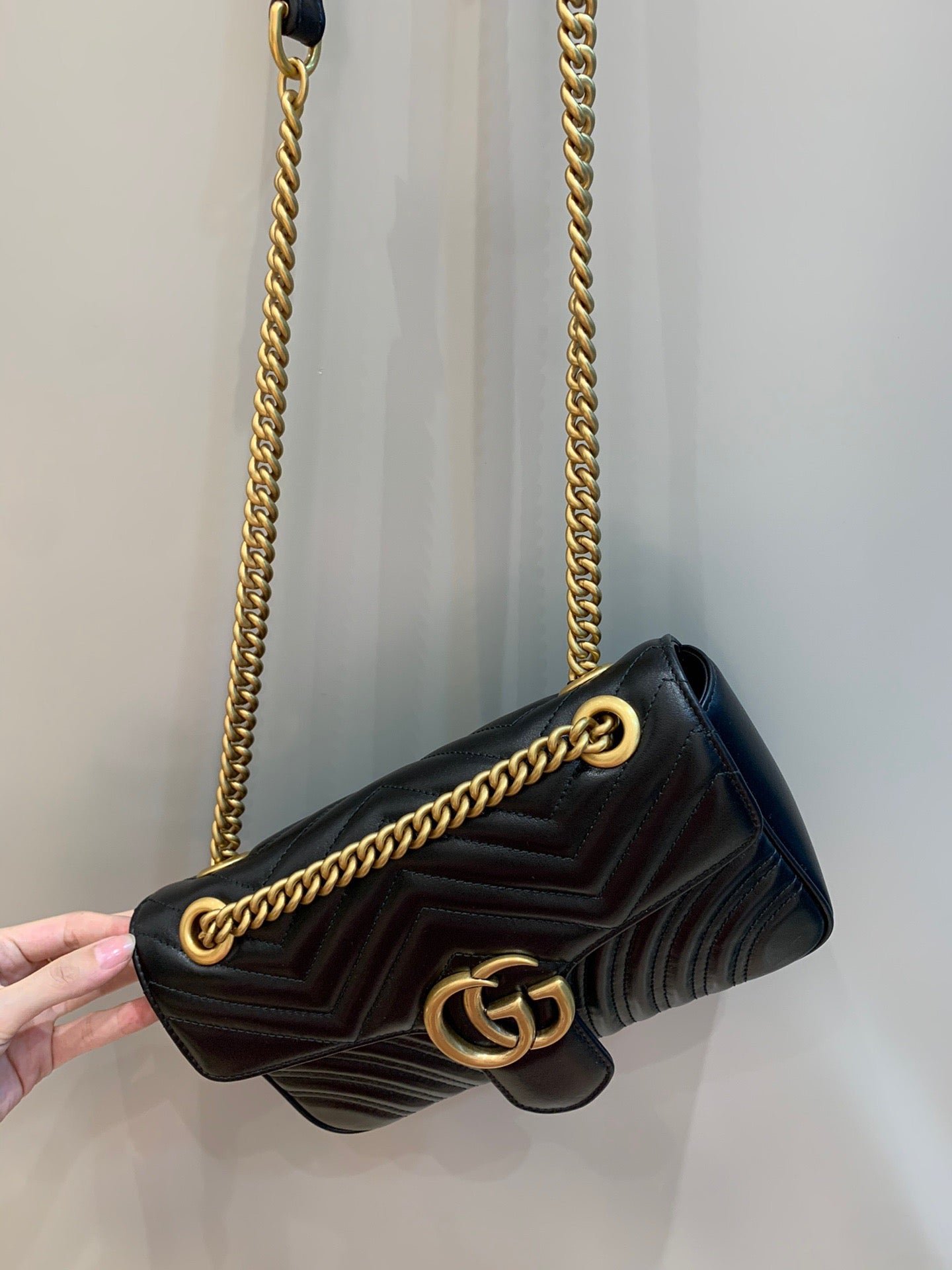 Gucci Marmont Medium Shoulder Bag