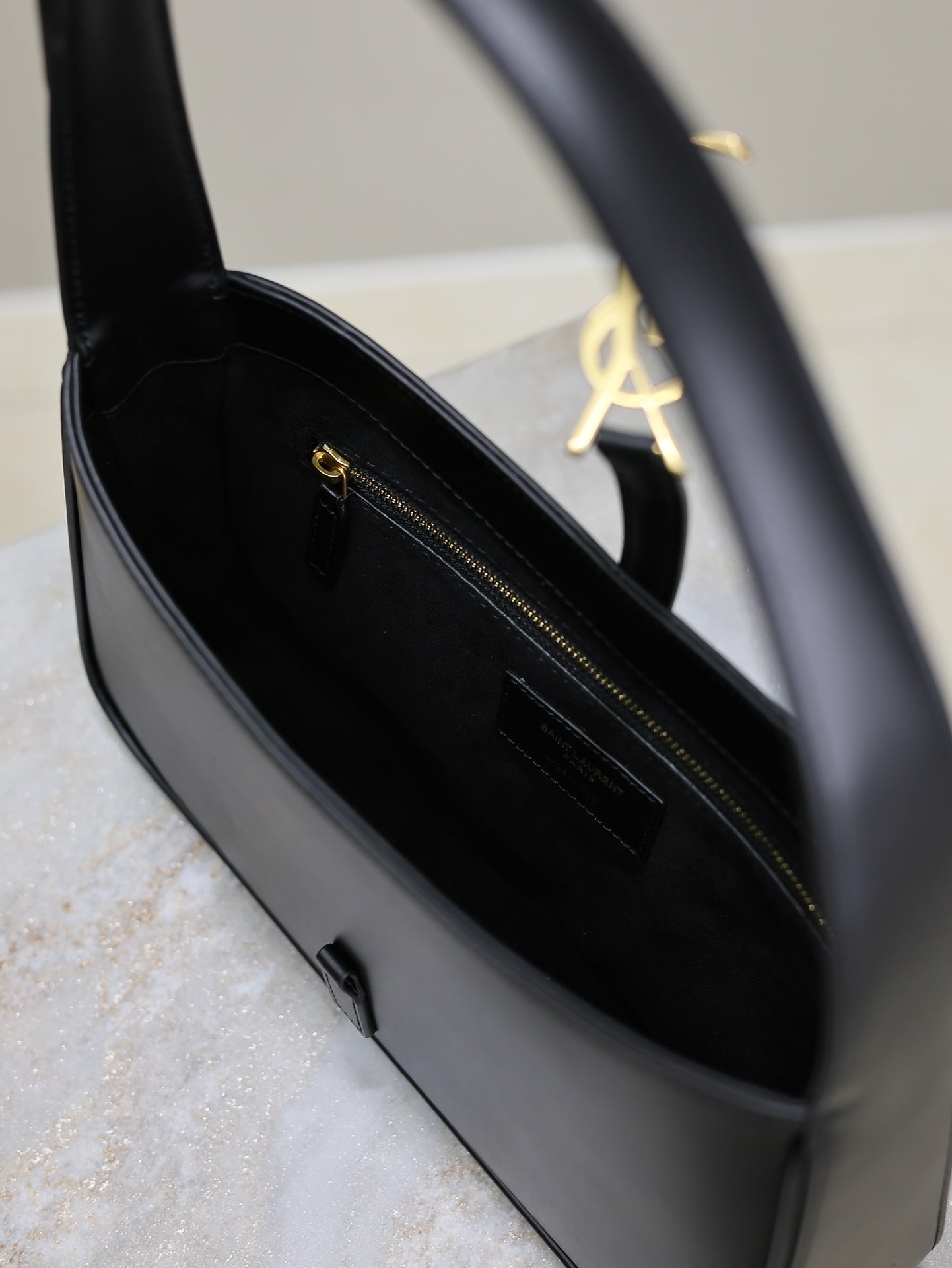 Saint Laurent Le 5 A 7 In Smooth Leather