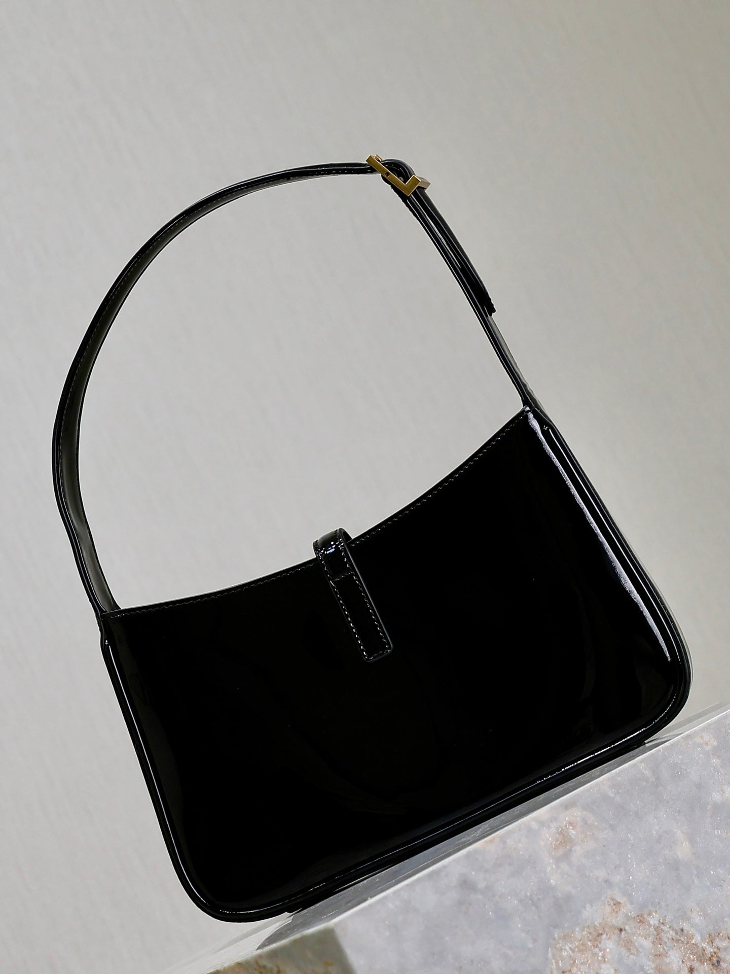 Saint Laurent Le 5 A 7 In Patent Leather
