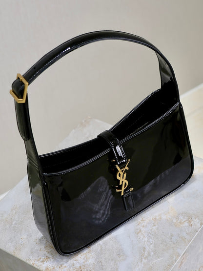 Saint Laurent Le 5 A 7 In Patent Leather