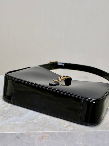 Saint Laurent Le 5 A 7 In Patent Leather